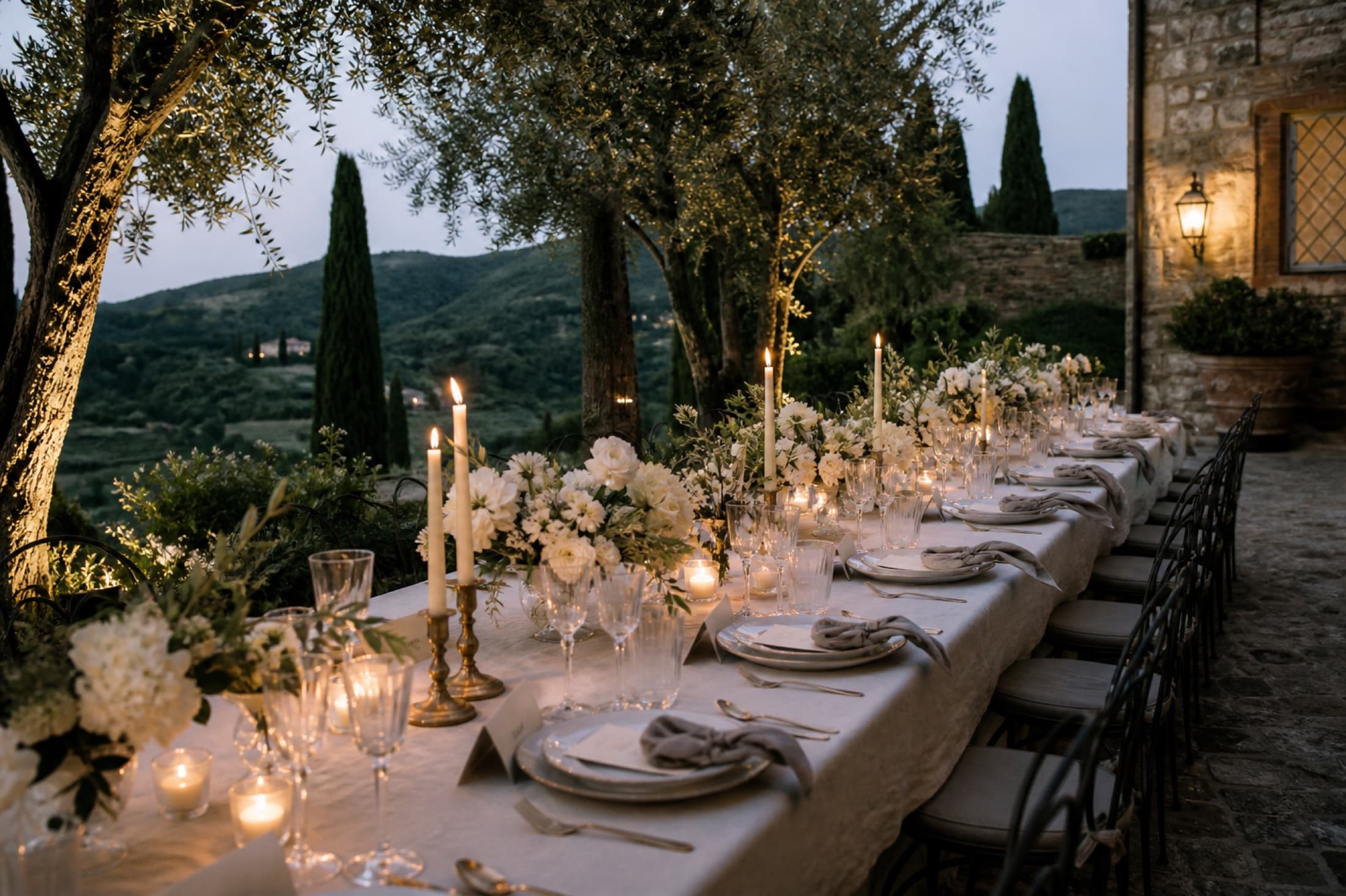 Candlelit wedding dinner in Tuscany